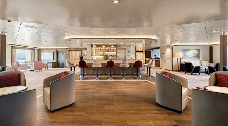 Bar an Bord der Douglas Mawson